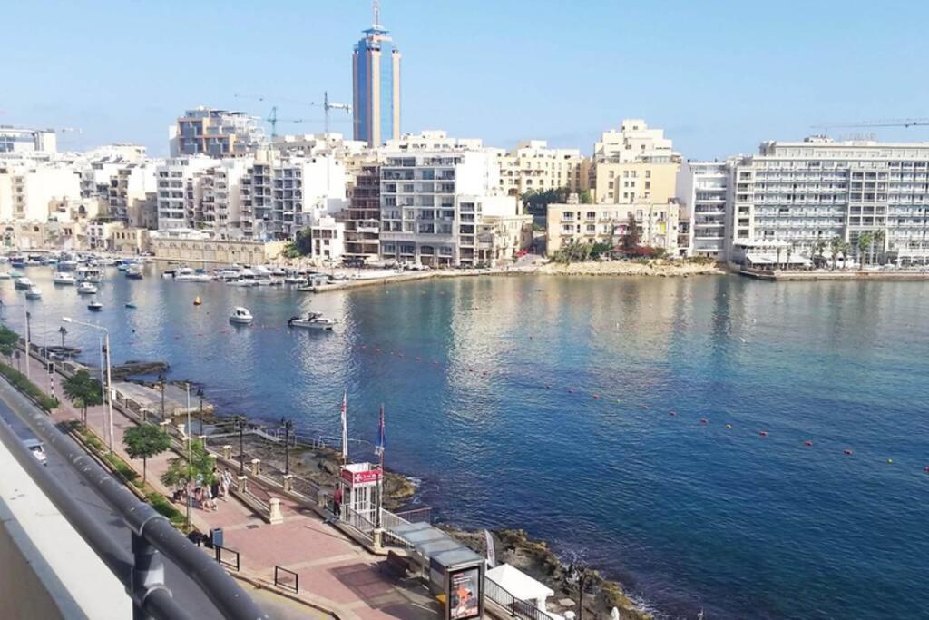St Julians' Sea Front, Spectacular View, Apartment San Ġiljan Kültér fotó