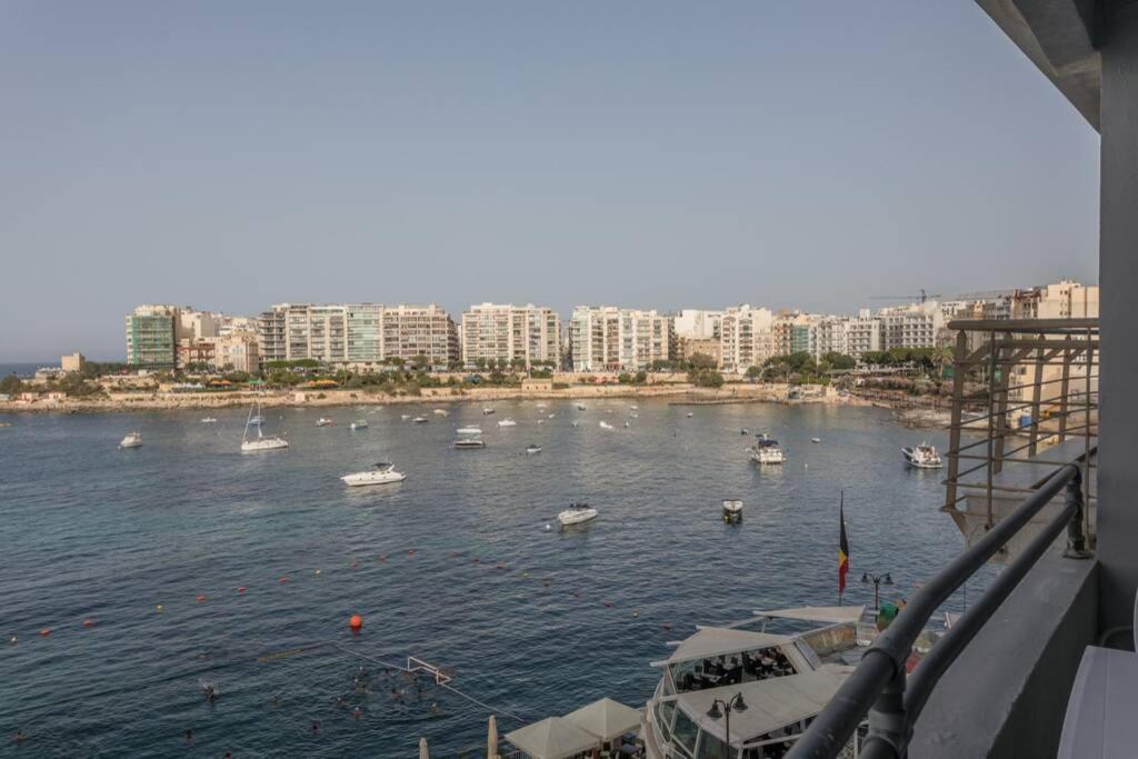 St Julians' Sea Front, Spectacular View, Apartment San Ġiljan Kültér fotó