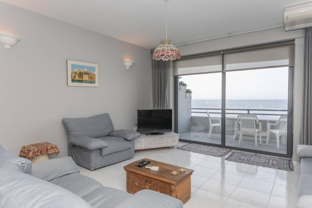 St Julians' Sea Front, Spectacular View, Apartment San Ġiljan Kültér fotó